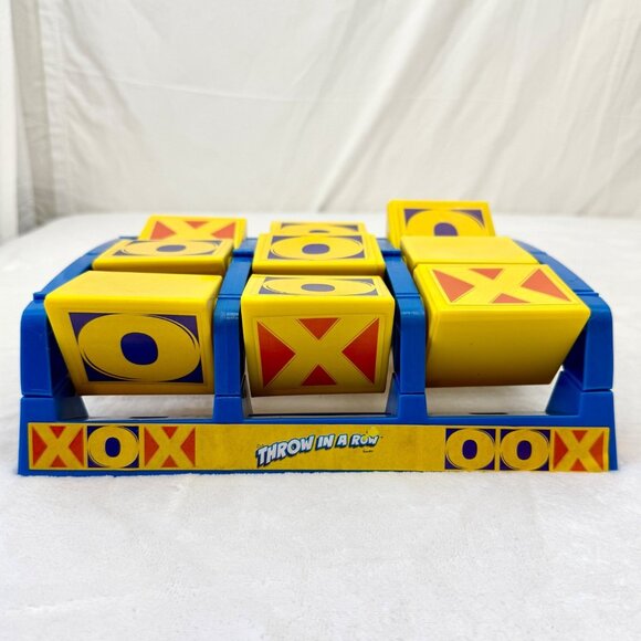 Junior Throw In A Row Tic-Tac-Toe Action Game Cardinal Games 100% Complete - Picture 3 of 9